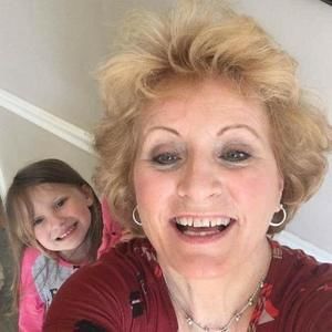 Meet your Posher, Brenda